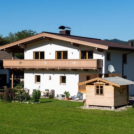 Ferienwohnung Leitinger ザンクト・マルティン・バイ・ローファー エクステリア 写真