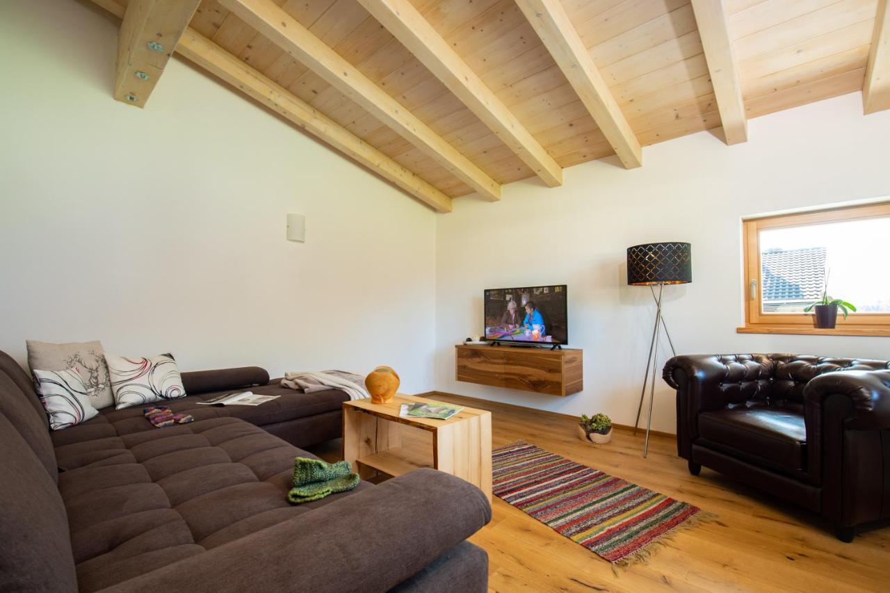 Ferienwohnung Leitinger ザンクト・マルティン・バイ・ローファー エクステリア 写真